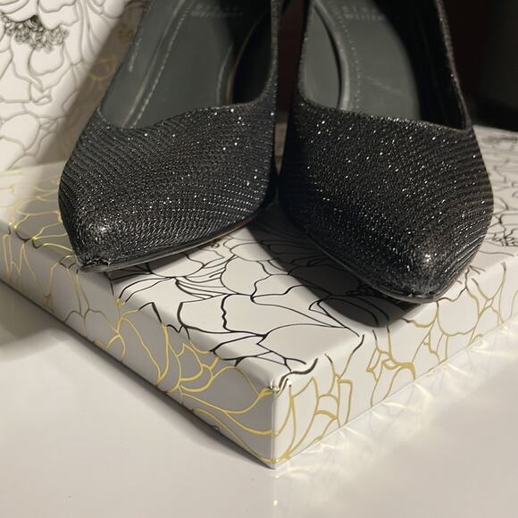 Stuart Weitzman Pinot Evening Pump Black Fabric shoes size 6 - Picture 5 of 9